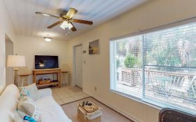Linda'S Cozy Duplex B